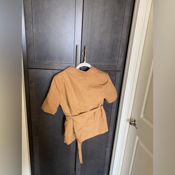 Light brown Belted blazer NWT - Picture 4 of 4